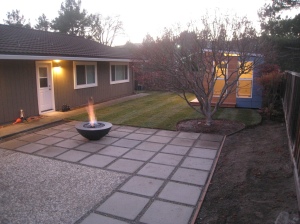 Darius Mojahed's Modern-Shed home office incorporates nicely with his home and backyard.