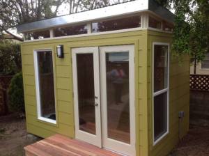 In less than three days, Kimberli's Modern-Shed home office went up.